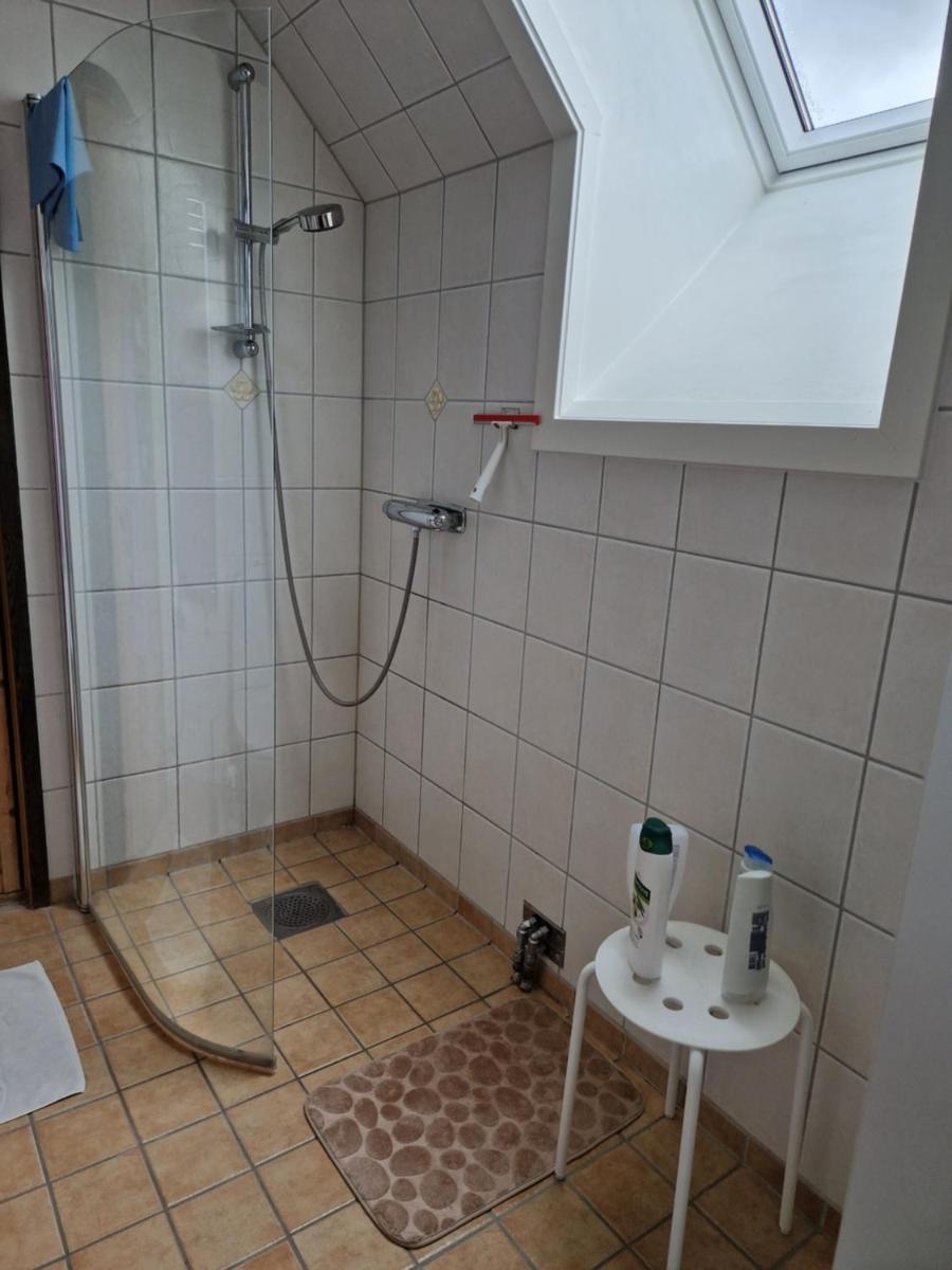 Naturnära enkel rum B&B i Uppsala Ramstalund - Housity
