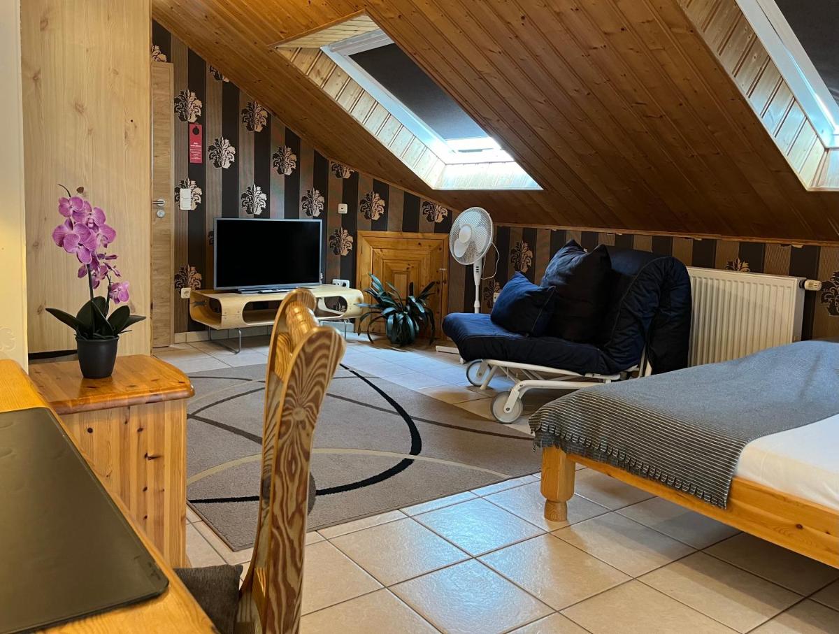 Hotel-Restaurant Berghof - Housity