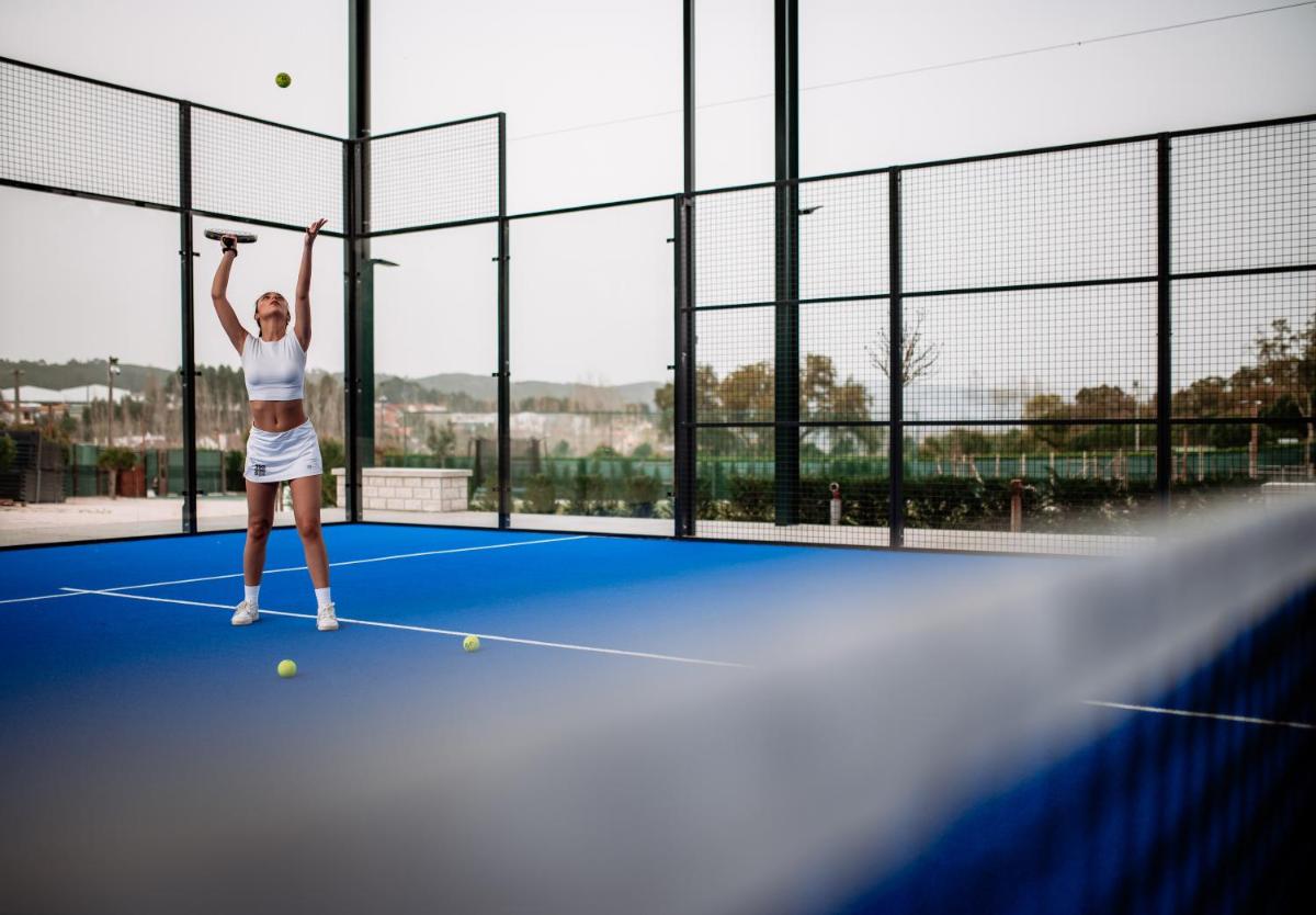 Comodidades para jogar ténis e squash em Hotel de Charme Casa da Amieira ou nas proximidades