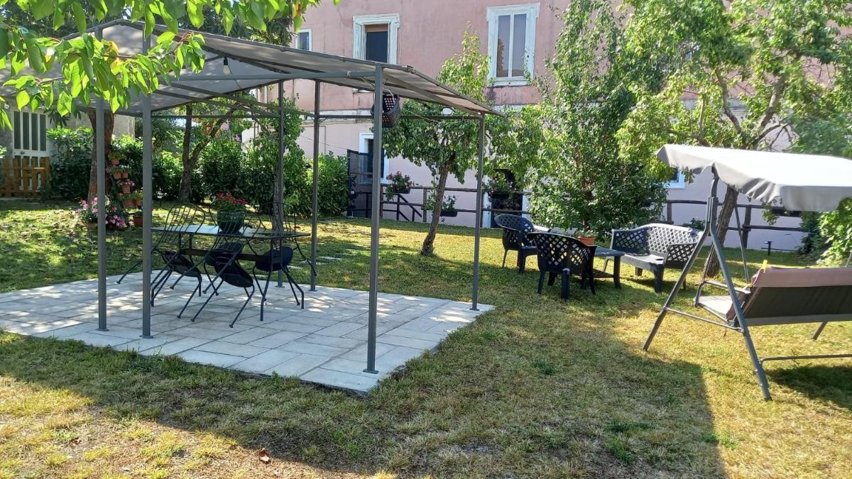 L' antico nespolo - Housity