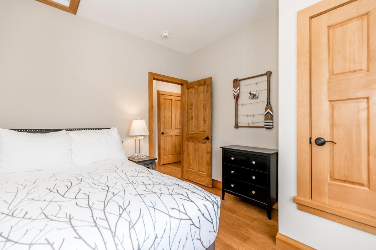 Villas Of Muskoka - 4 - Plex Villa 2D - Housity