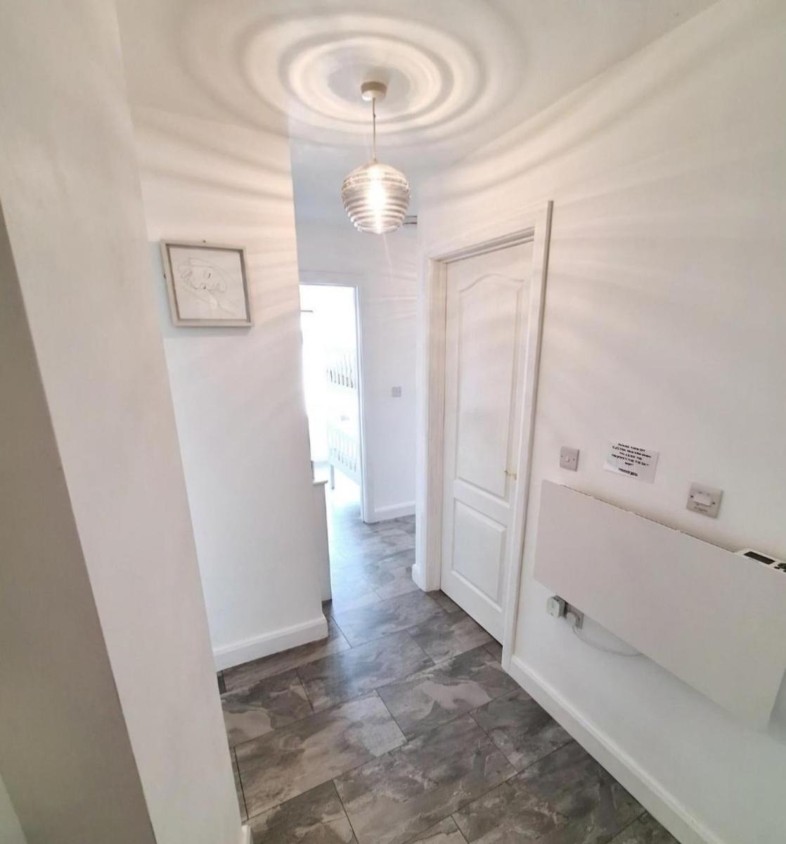 Beautiful 2 bedroom annexe in popular town location - Housity