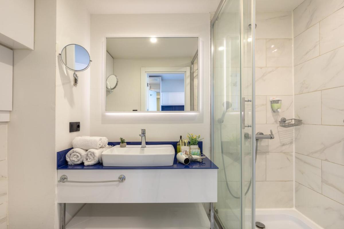 Orbi City Sea View Aparthotel - Housity