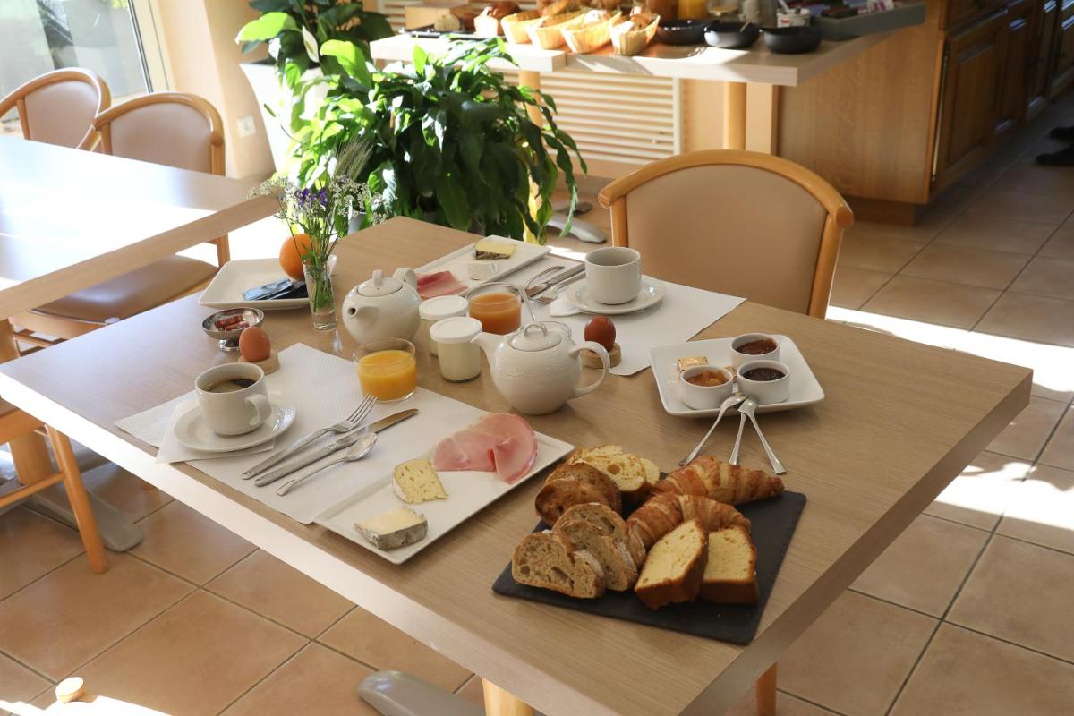 Nourriture dans l'hôtel ou à proximité