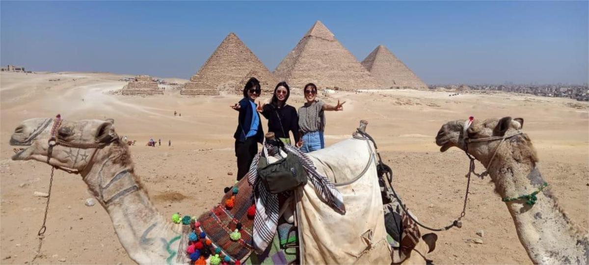Suitetrails - Pyramids Plateau View