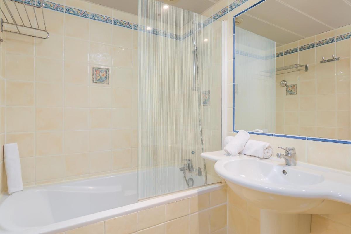 Castel 'Provence - Housity