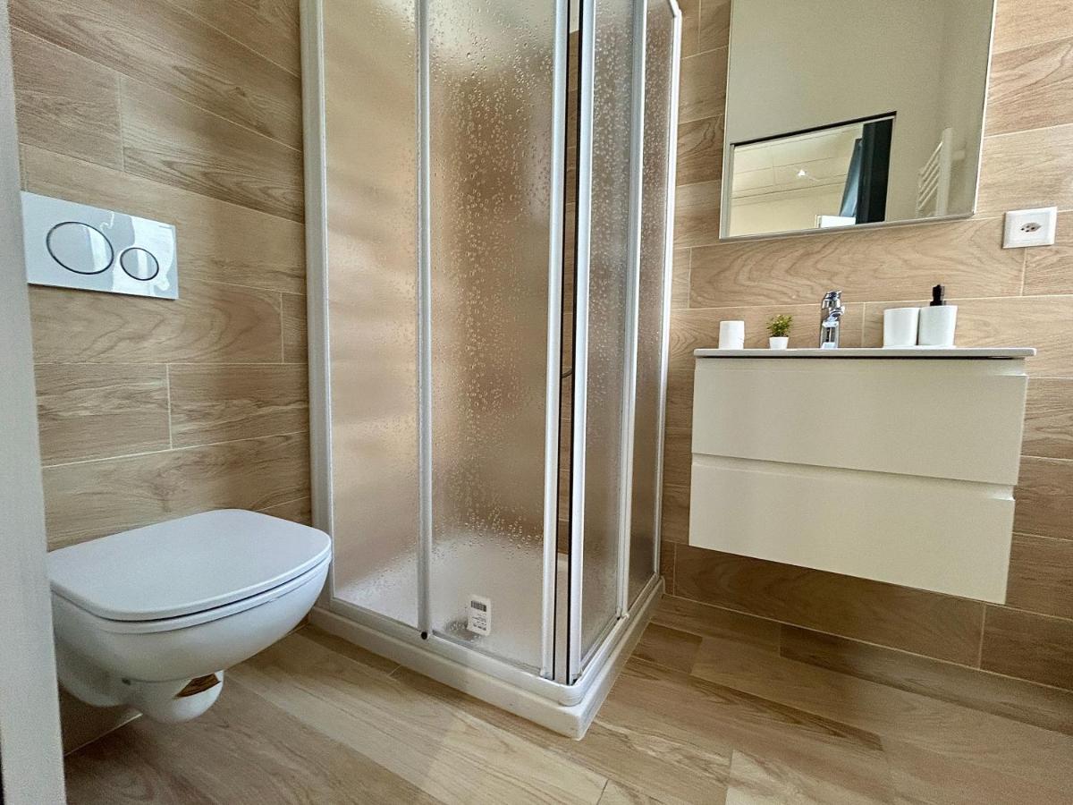 Sweet Nest - Close to the Lido & Lake! - Housity