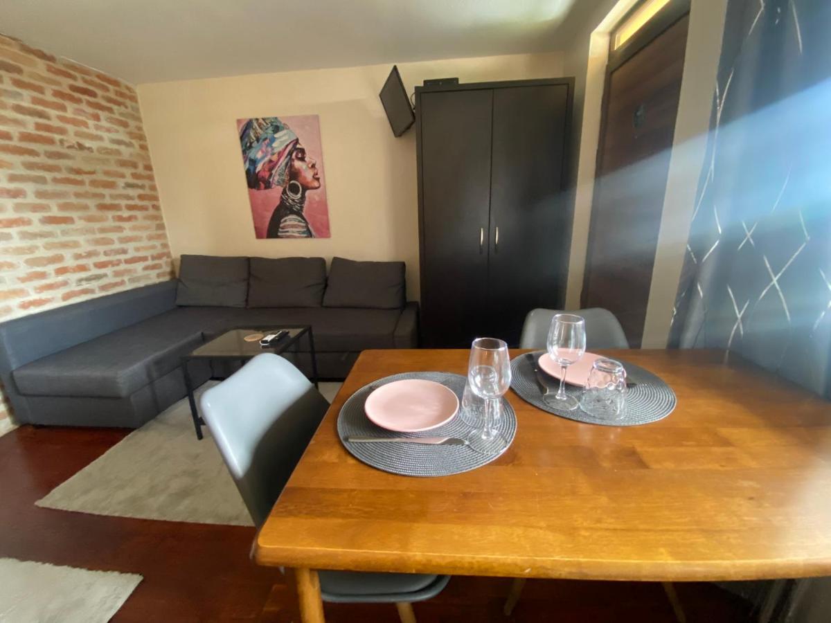 Summer Apartments - Housity