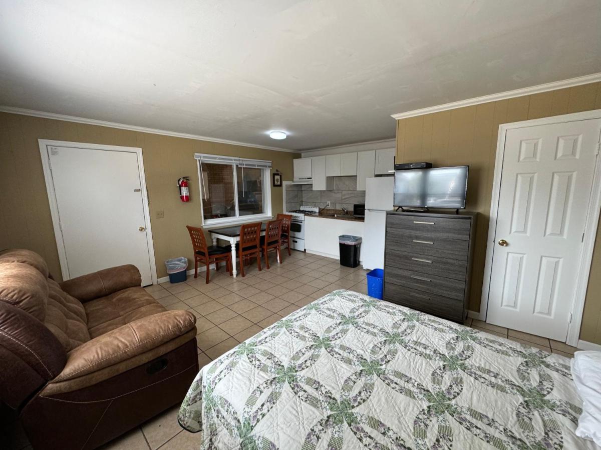 Sea Garden Motel - Housity