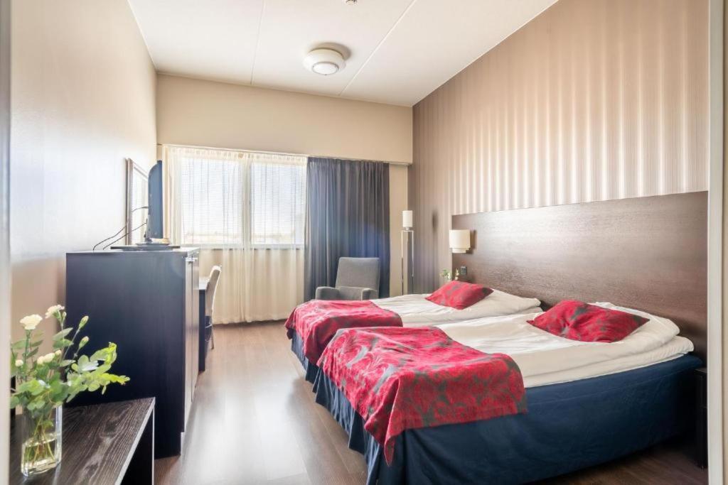 Hotelli Raahen Hovi - Housity