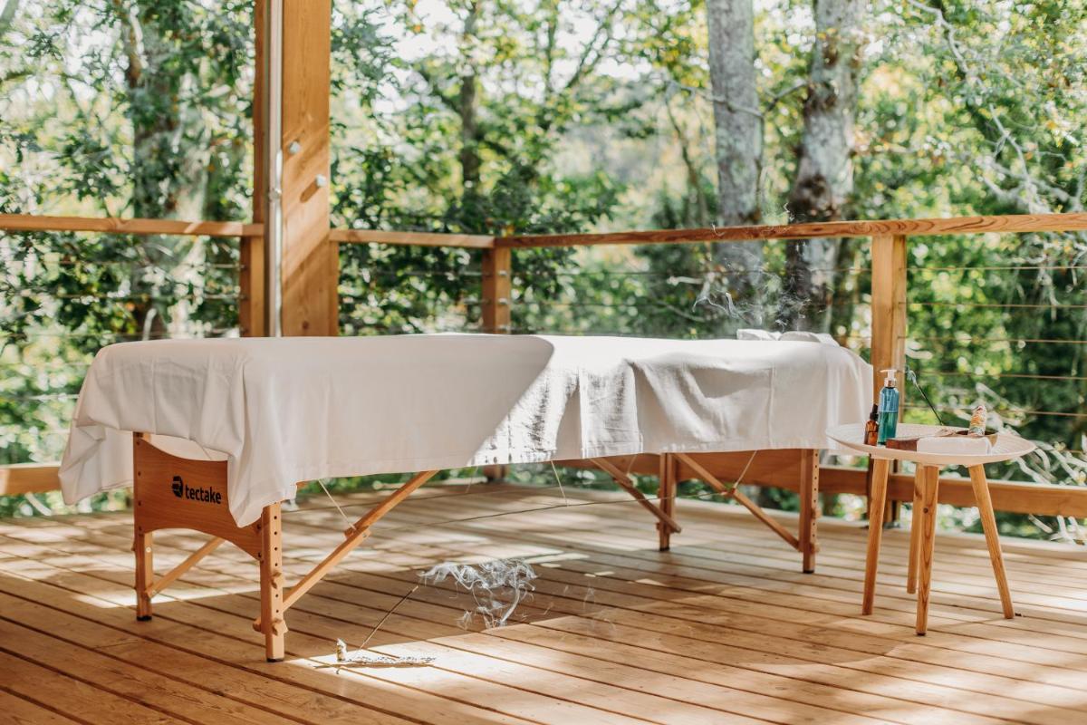 Balcon ou terrasse dans l'établissement Les Frères Ibarboure - Hôtel 4 étoiles, Spa extérieur sensoriel et Restaurant étoilé à Bidart