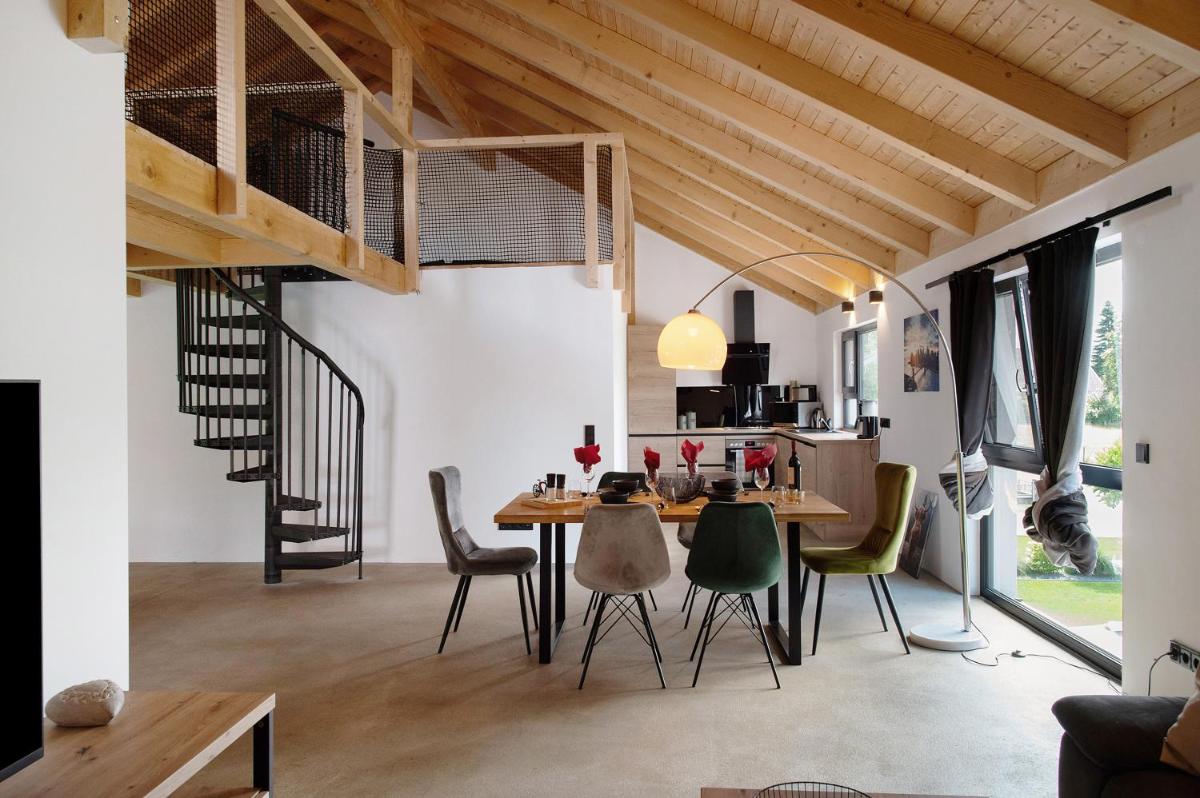 Ferienoase im Land der 1000 Seen - Housity