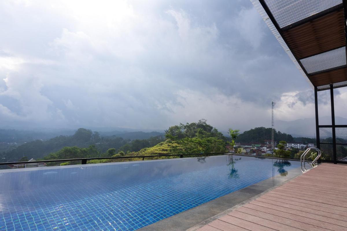 Eagle Hotel Wonosobo, Azana Hotels Collection - Housity