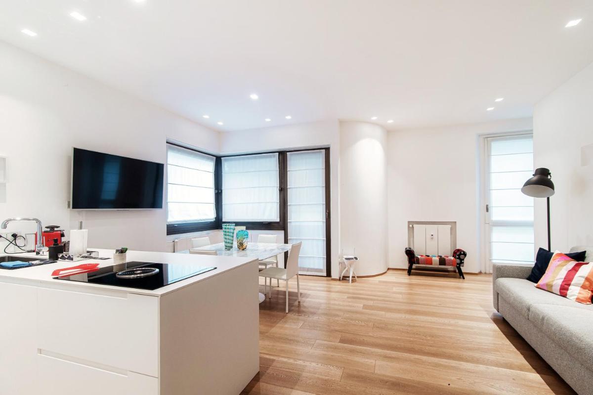 Luxury Lungo Lario by Quokka 360 - Between lake and Como downtown - Housity