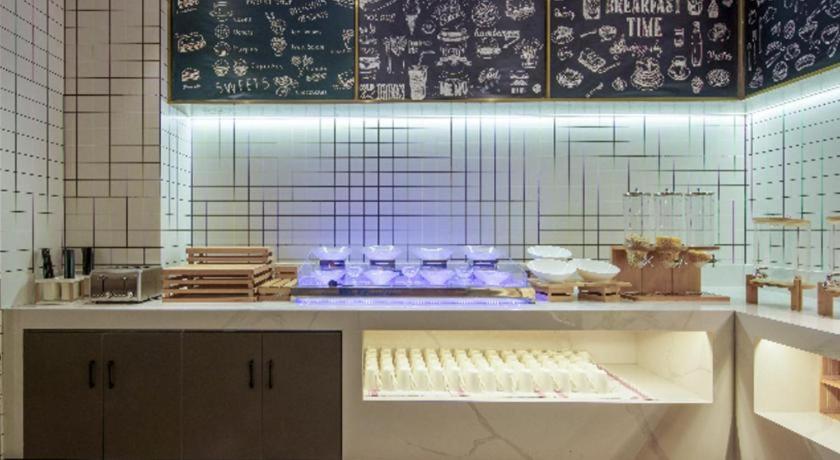 Borrman Hotel Yixing Dingshan Baolong Plaza - Housity