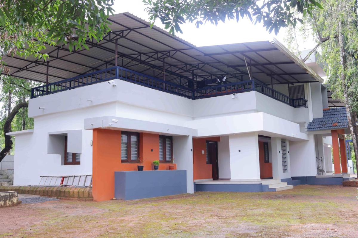 The Kannur Club Aralam Guest House - Housity