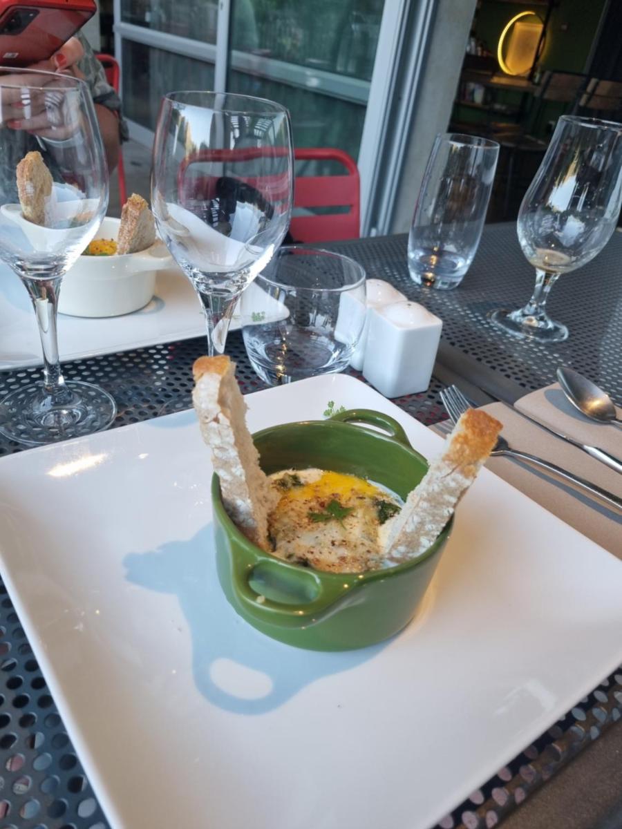 Nourriture dans l'hôtel ou à proximité