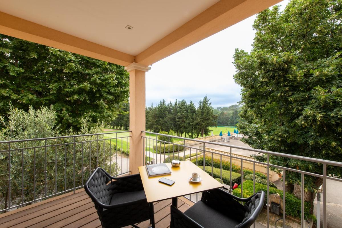 Vue générale sur la montagne ou vue sur la montagne depuis l'hôtel