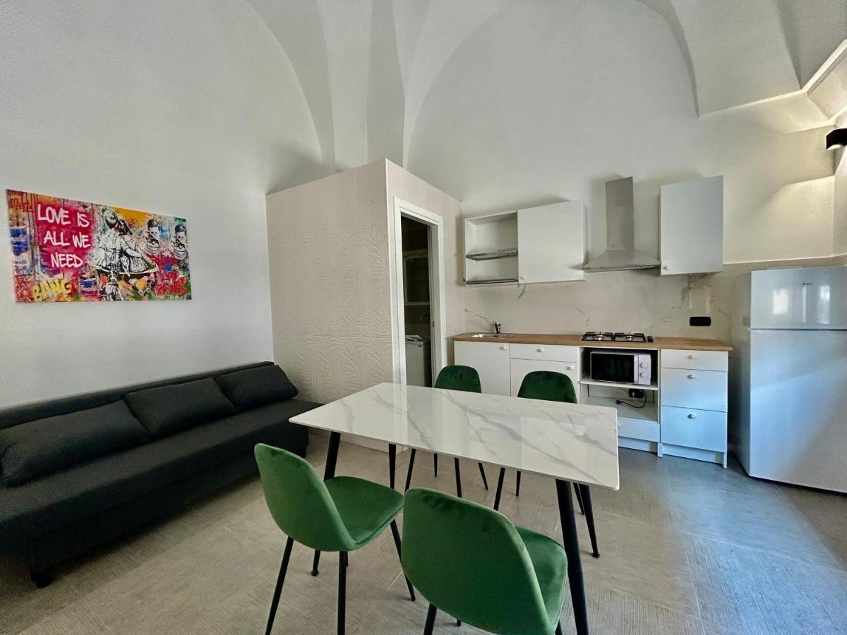 Nonno Uccio - Housity