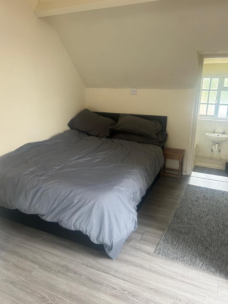 The Five Bells - Housity