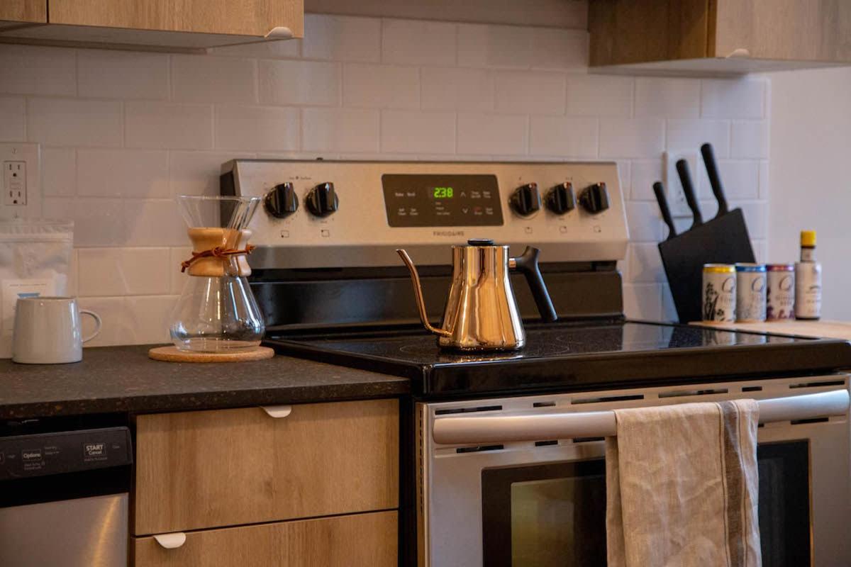 Reading Viaduct Loft, City Center, CONTACTLESS CHECK IN - Housity