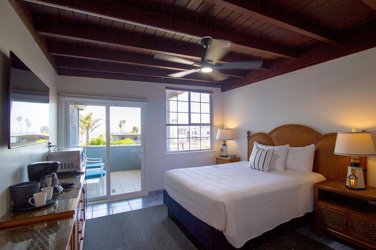 Edgewater Beach Inn - Housity