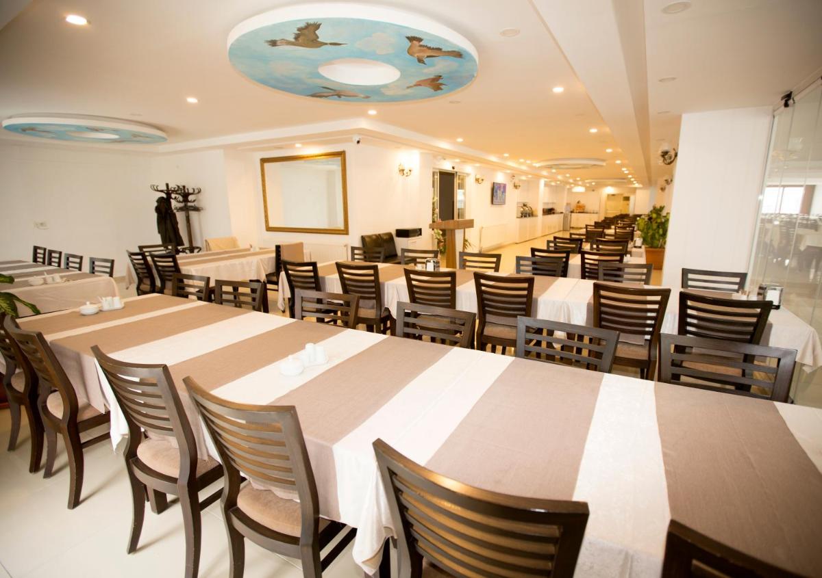 Resmina Hotel - Housity