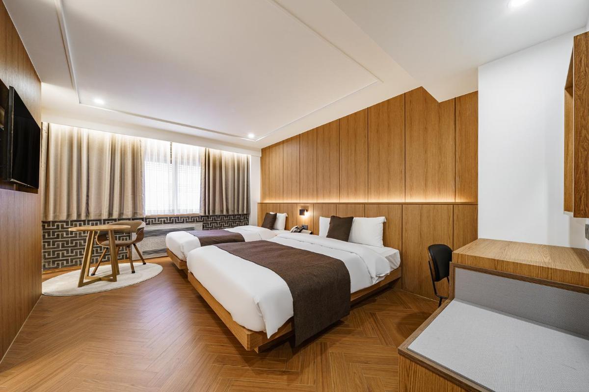 Commodore Hotel Busan - Hizvo