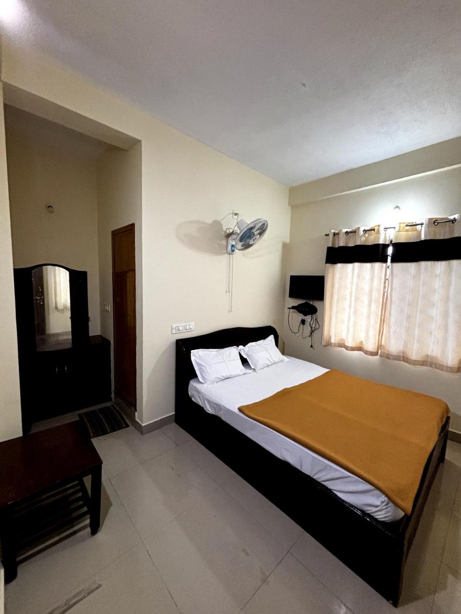 Suitetrails - Dhanalakshmi hotel&lodge