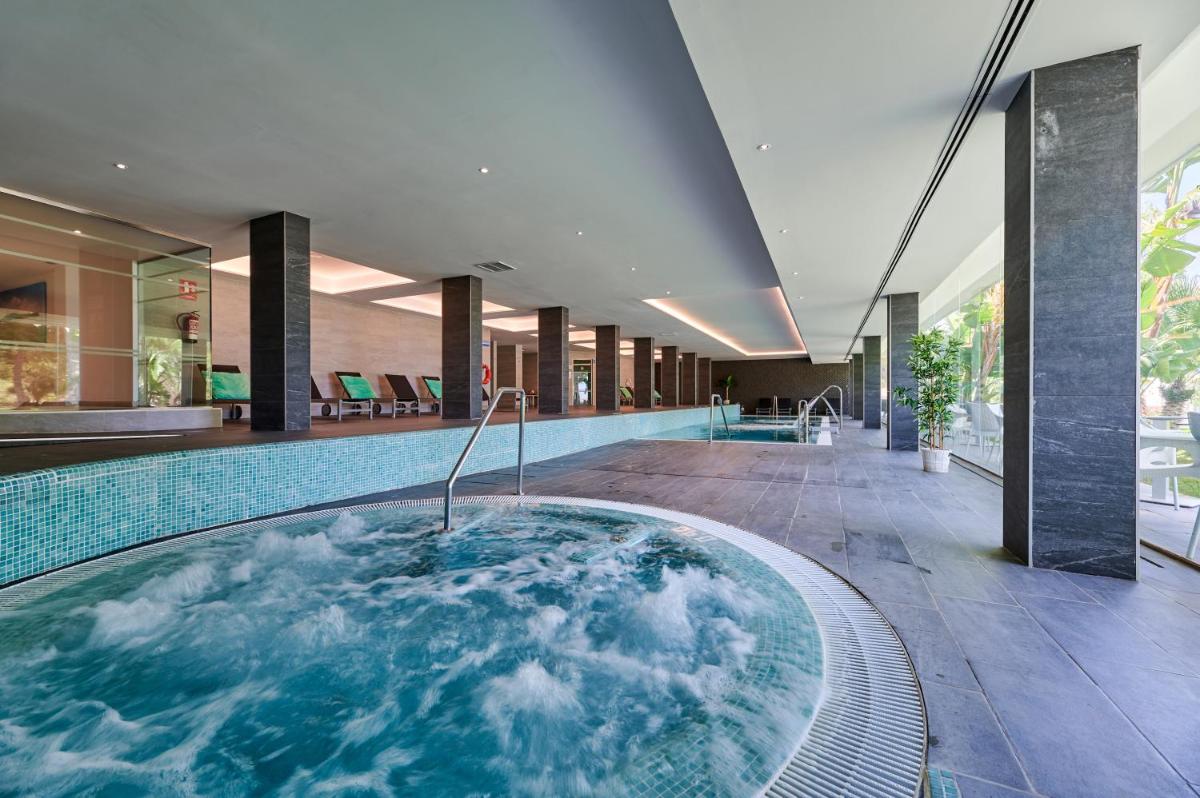 Piscina en o cerca de AluaSoul Carolina - Adults Only