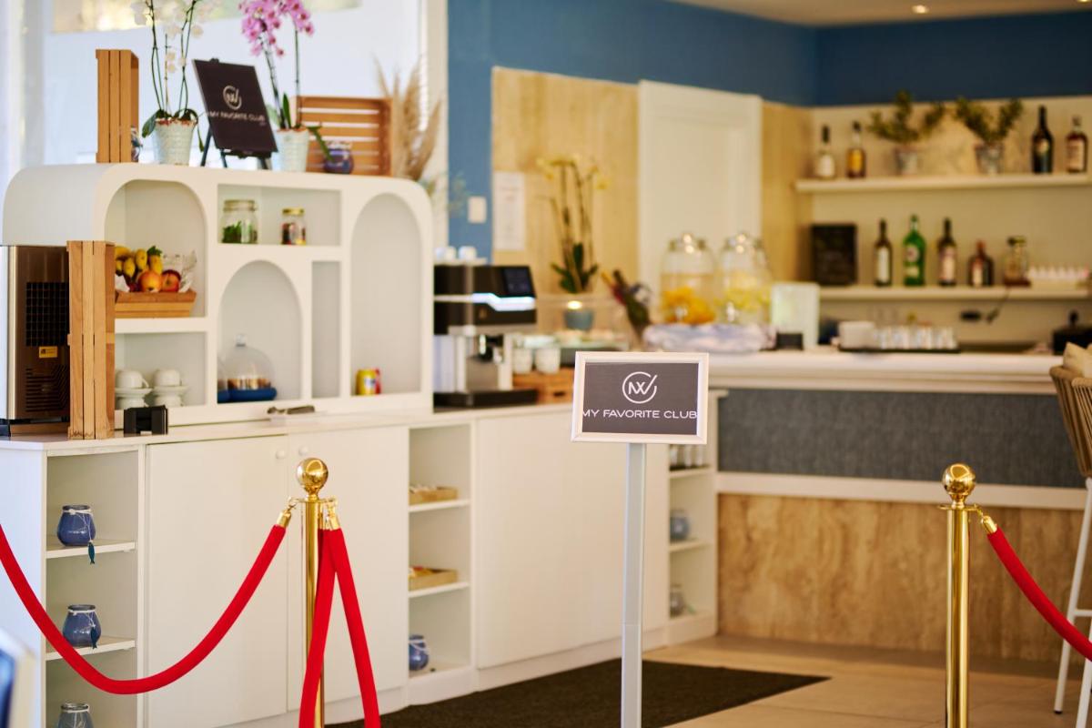 Una cocina o zona de cocina en AluaSoul Carolina - Adults Only