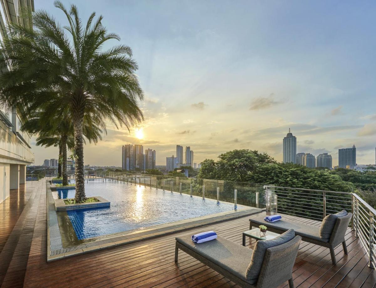Oakwood Suites La Maison Jakarta - Housity