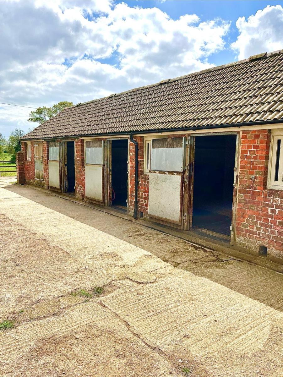 The Barn at Church Farm - Housity