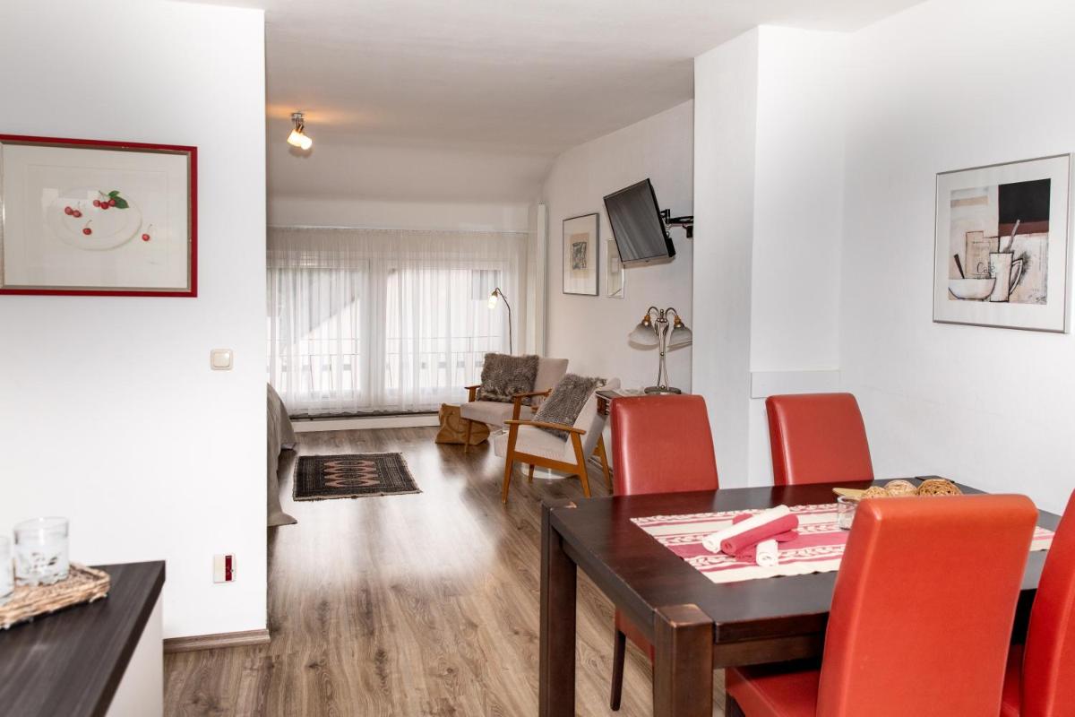 Ferienappartement Hennen - Housity