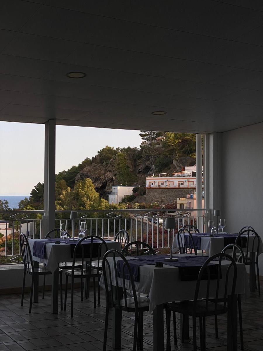 Hotel Ariston - Housity