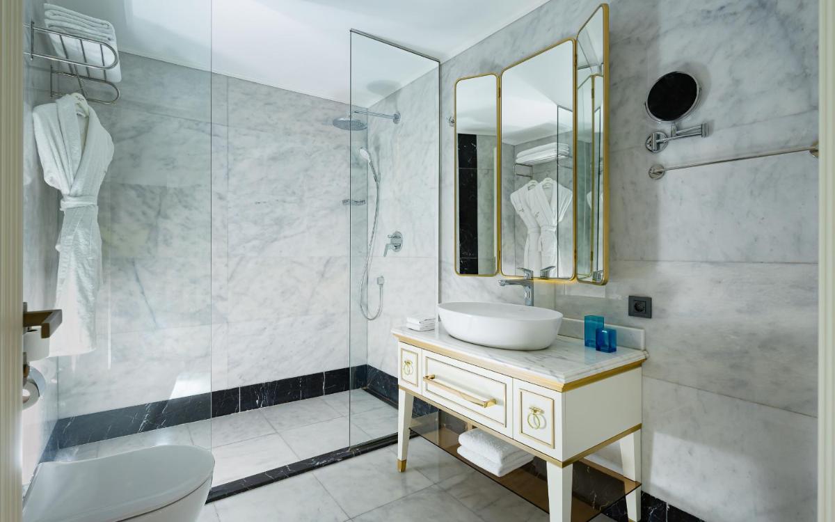 Suitetrails - ART Gallery Boutique Hotel