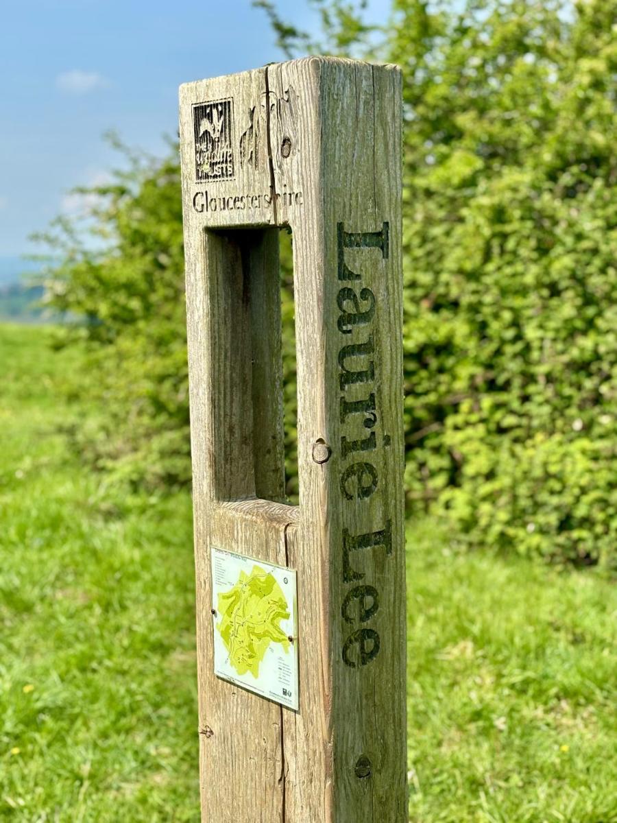 Lyndale House - Exclusive use, self catering, fpventures Stroud - Housity