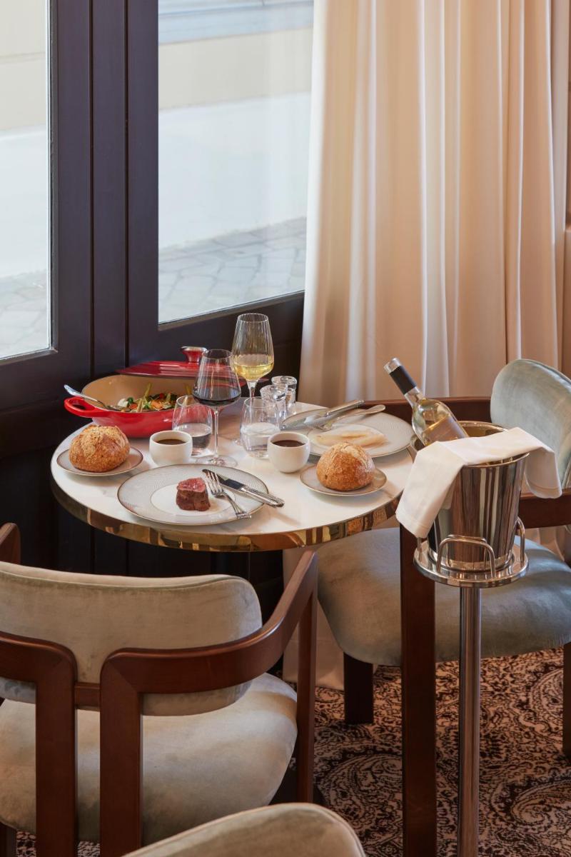 Nourriture dans l'hôtel ou à proximité