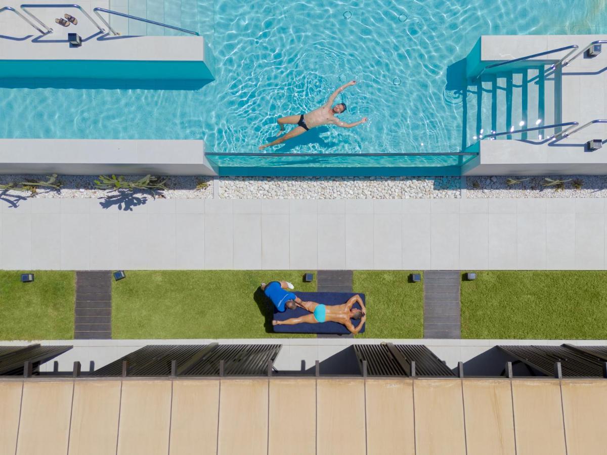 Piscina en o cerca de Fahana - Gay Men Only