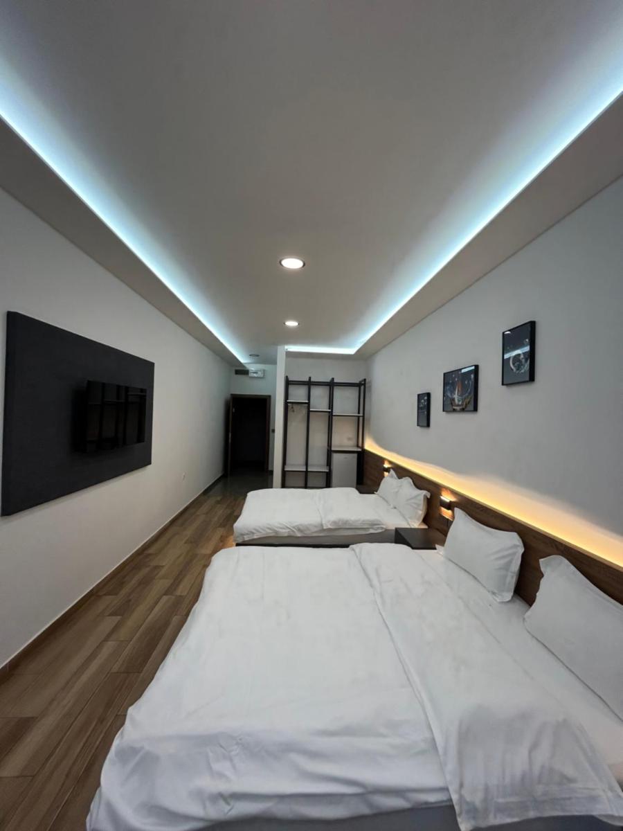 H.T Hotel - Housity