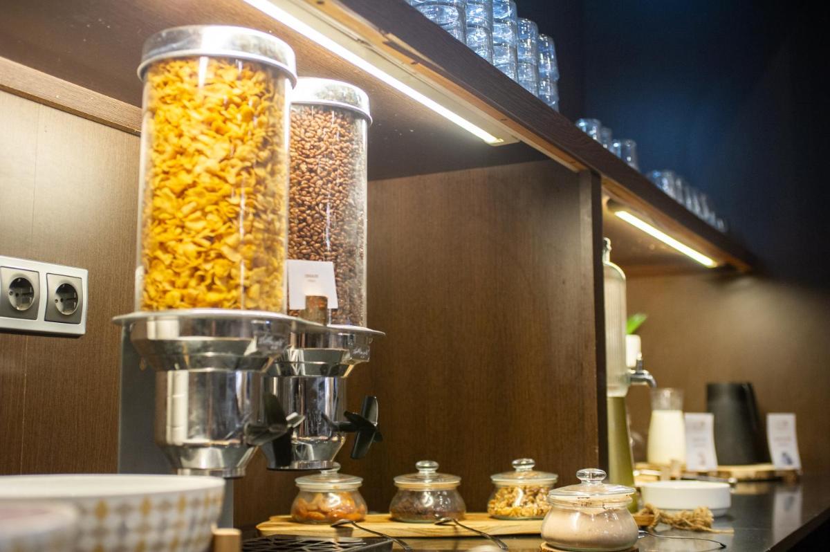 Comida en o cerca de este hotel