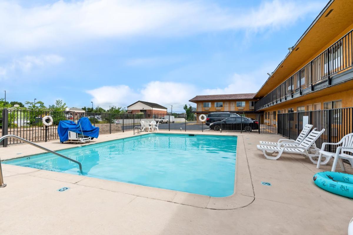 Americas Best Value Inn Stillwater - Housity