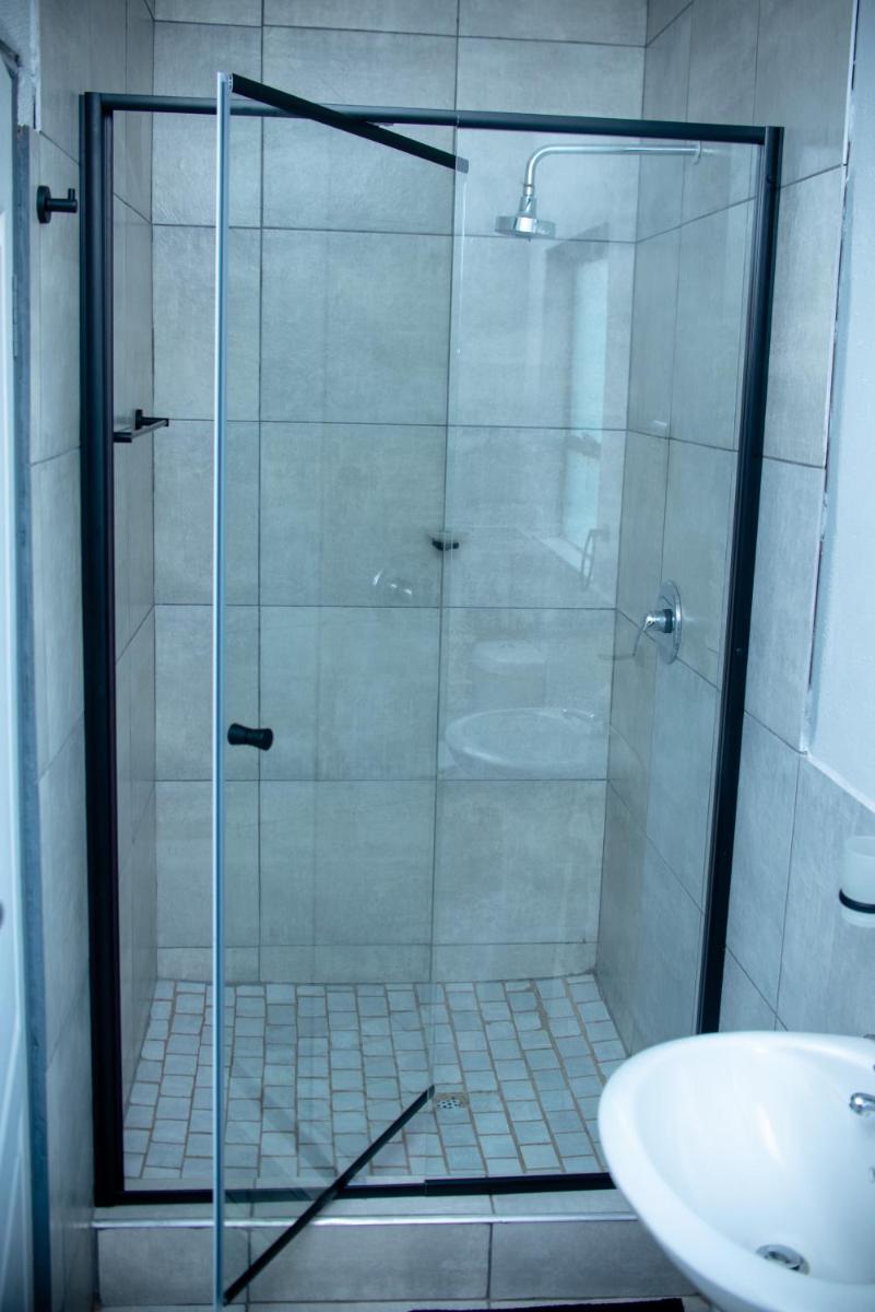 Lugogo Guesthouse - Housity