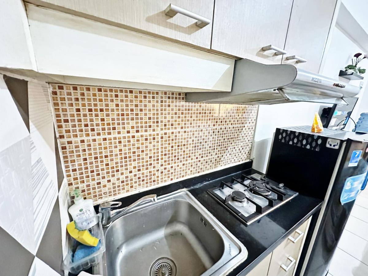 Suitetrails - Cozy Studio Work From Home at Greenbay Pluit Baywalk