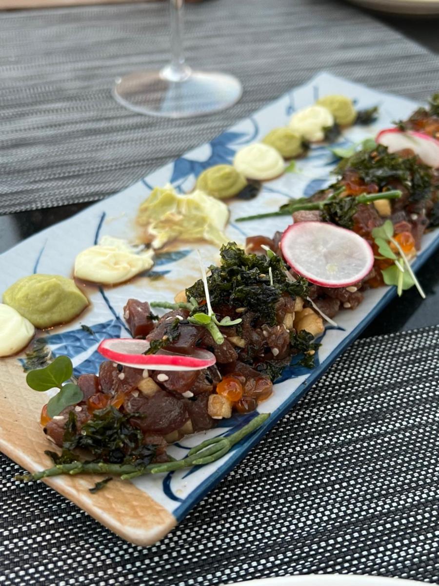 Comida en o cerca de este hotel