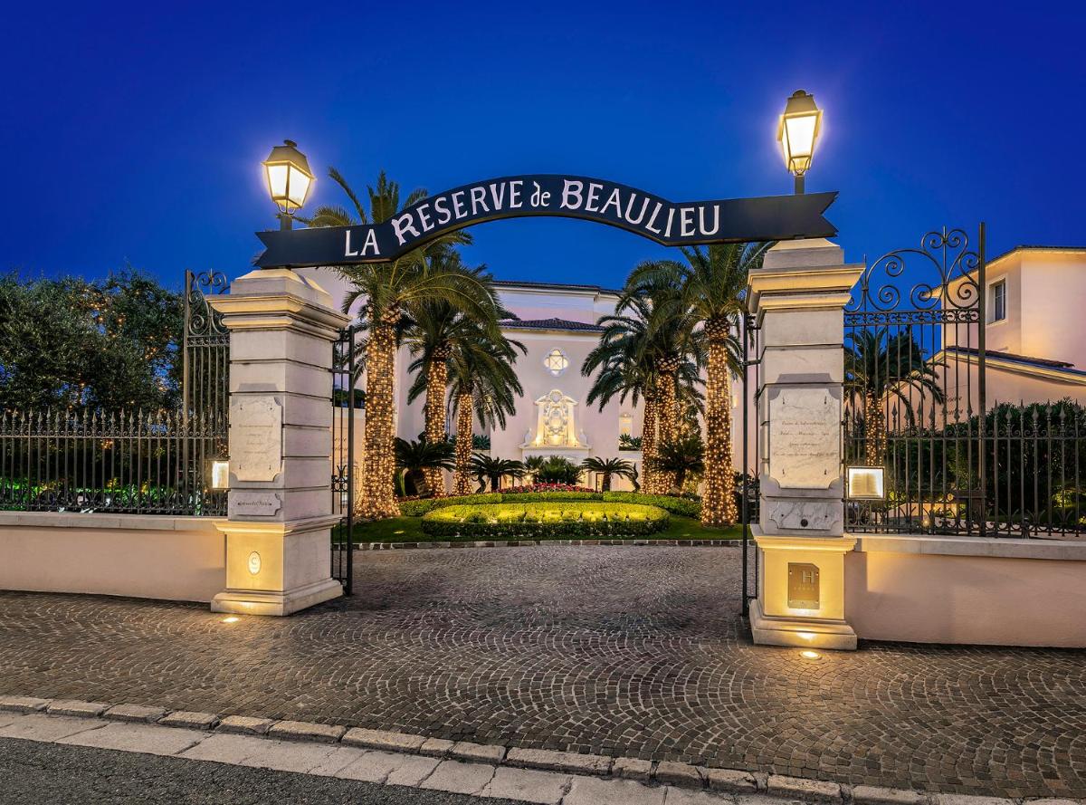 Photo de la galerie de l'établissement La Réserve de Beaulieu, à Beaulieu-sur-Mer