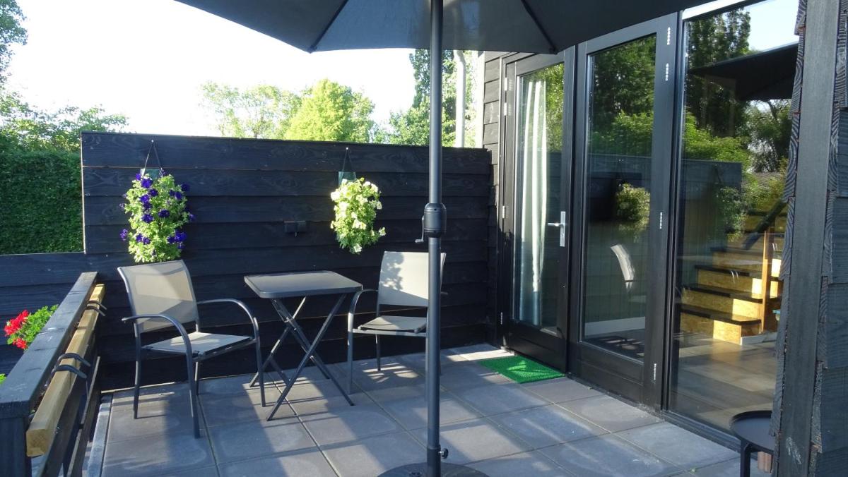 Mimosa bed & breakfast in IJsselmuiden - Housity