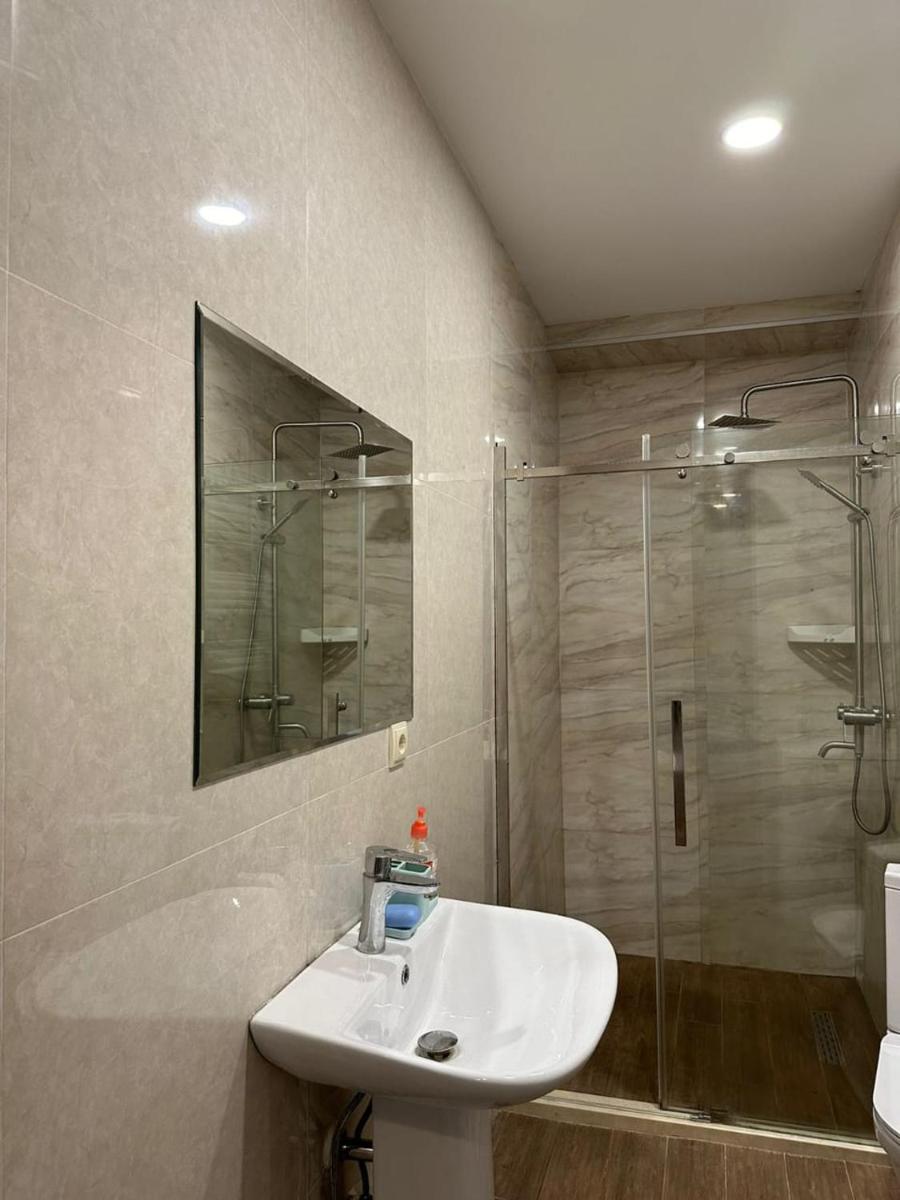 The best 1 bedroom apartment in the vicinity of Sports Palace - Housity