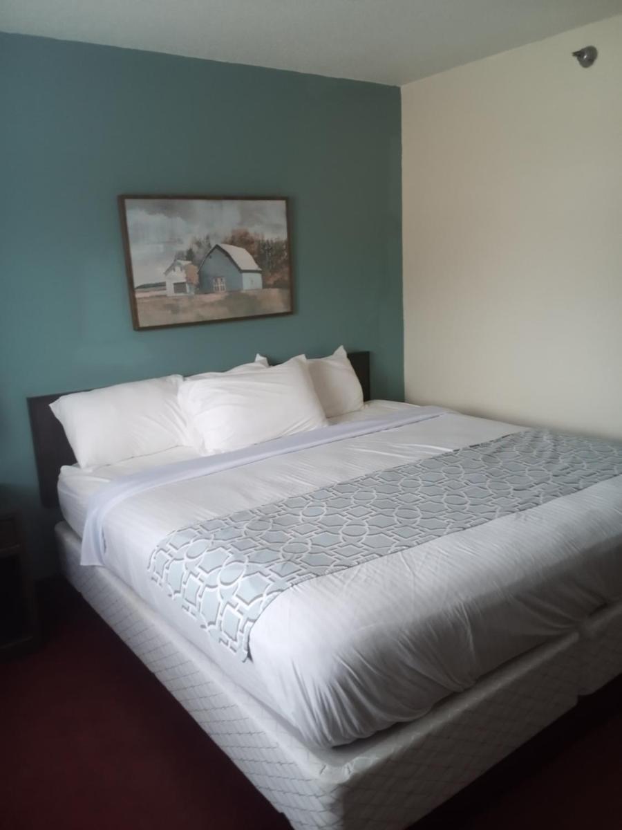 Americas's Best Value Inn and Suites - Housity