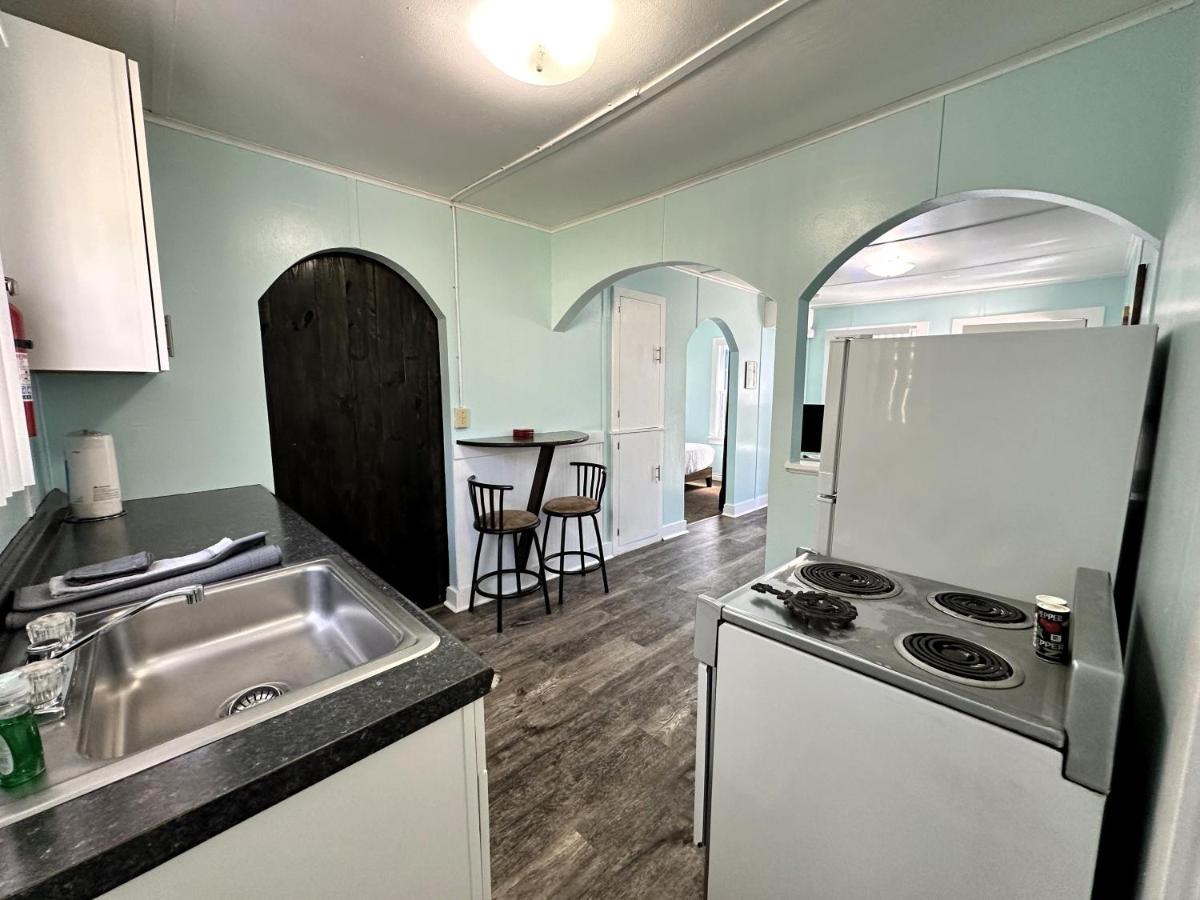 The Anchorage Motel - Housity